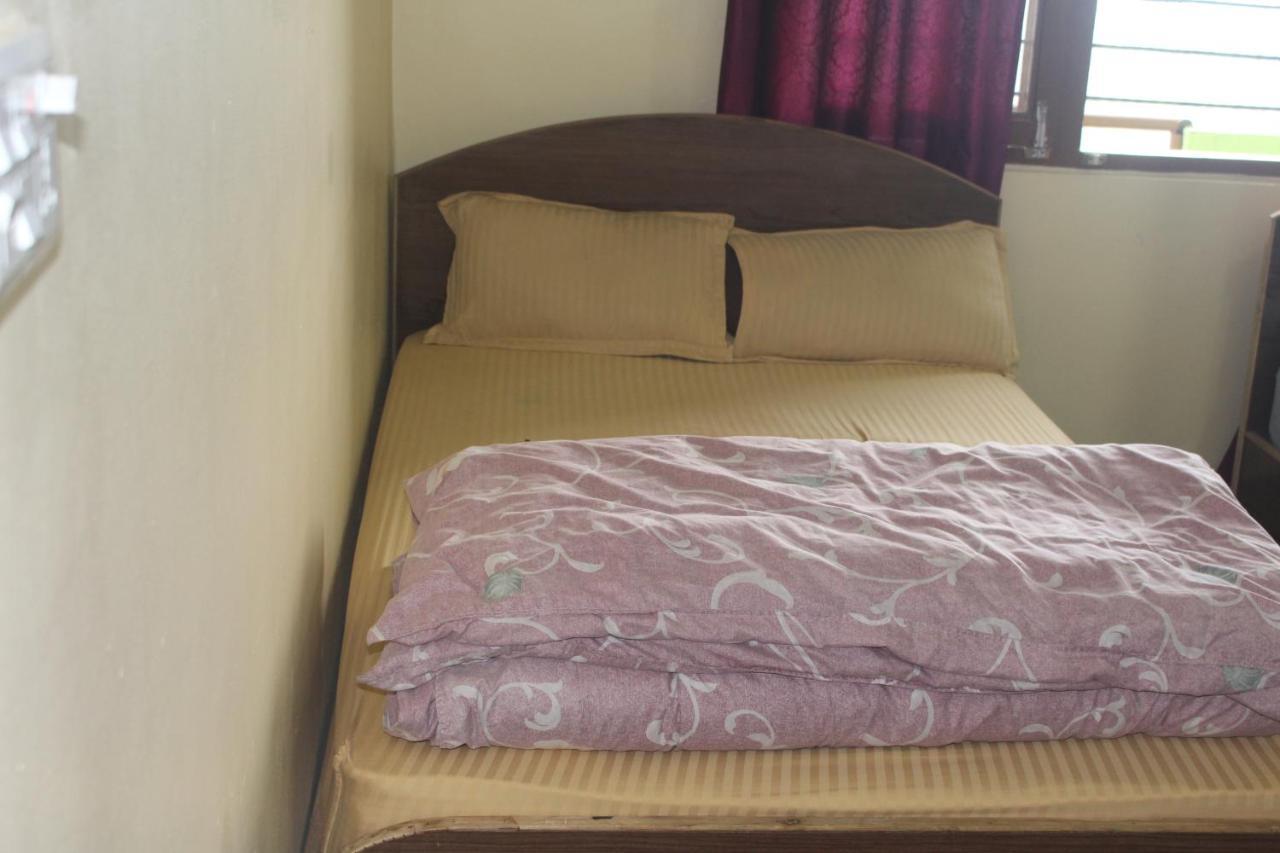 Universal Hotel & Lodge - Gorkha Exterior photo