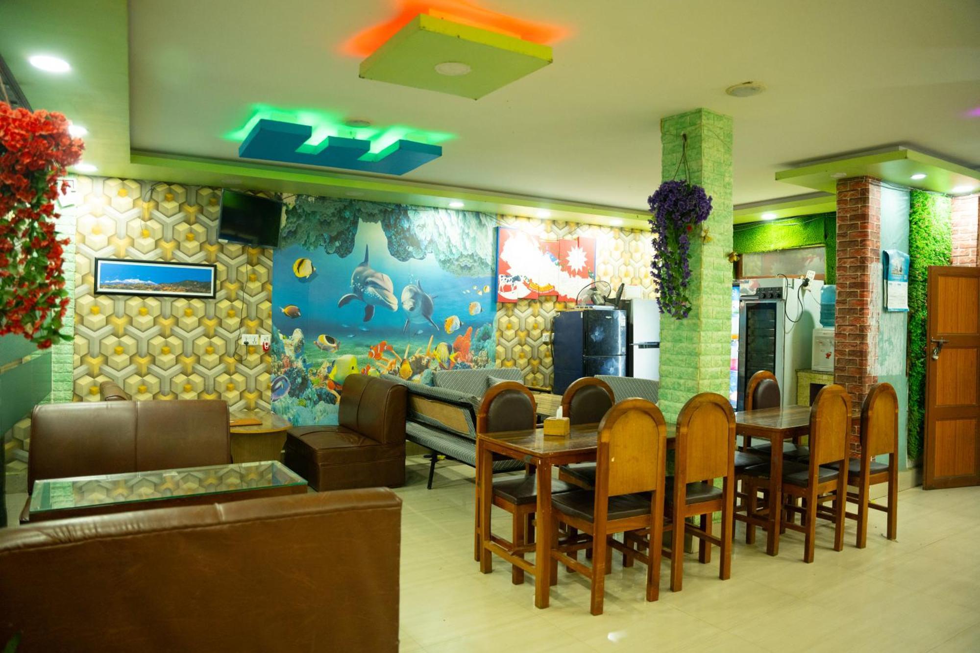 Universal Hotel & Lodge - Gorkha Exterior photo