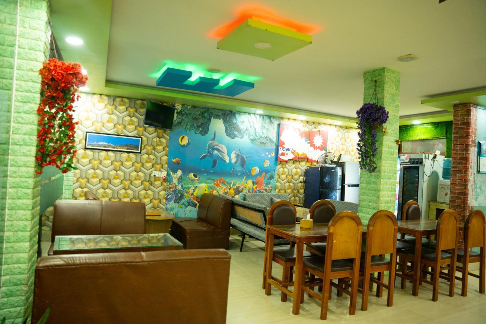 Universal Hotel & Lodge - Gorkha Exterior photo