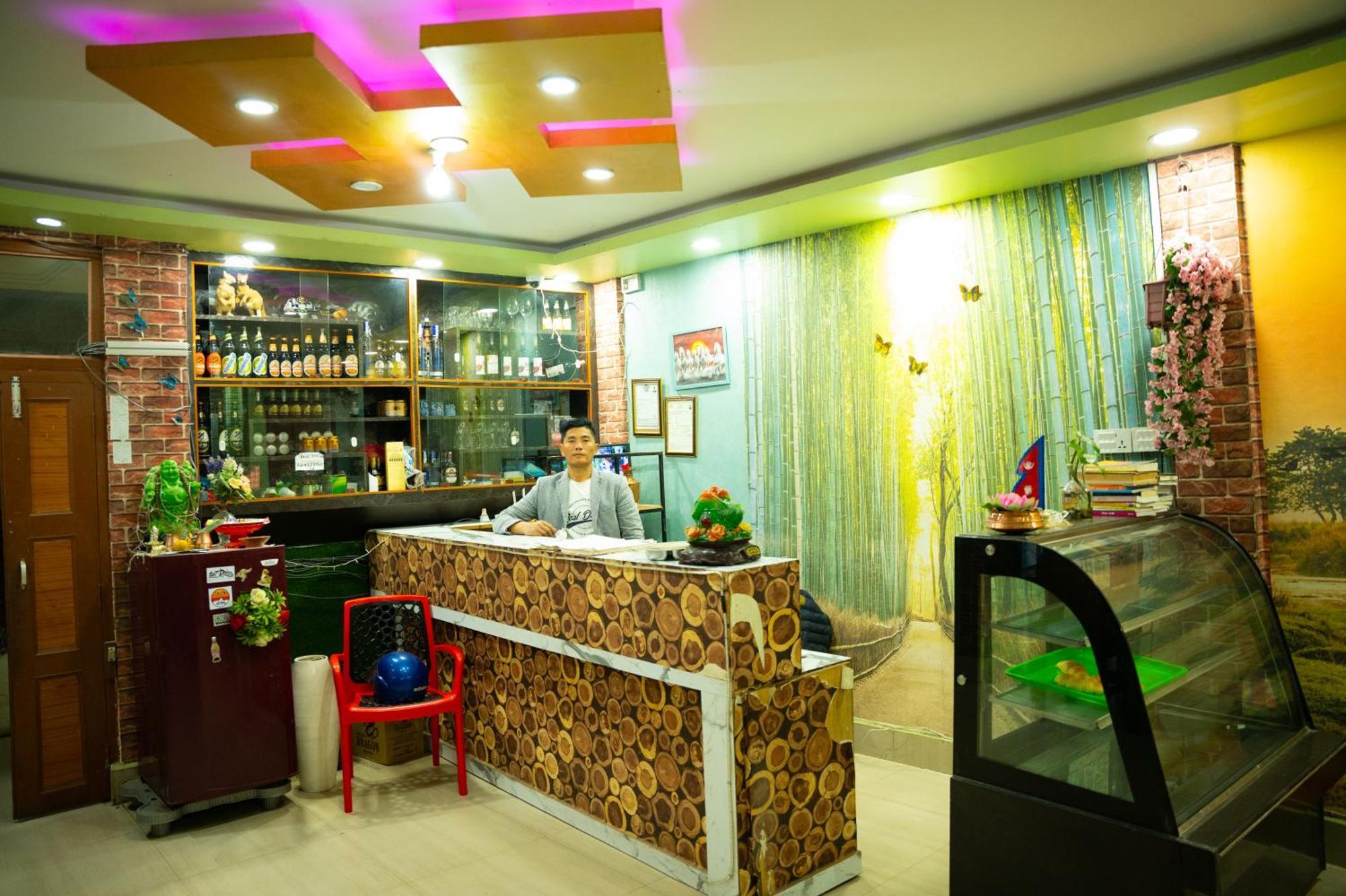 Universal Hotel & Lodge - Gorkha Exterior photo